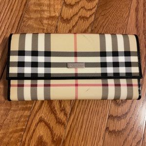 Burberry wallet! Vintage Plaid
